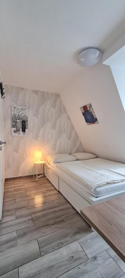Mit Eigene Kueche Und Bad Apartment *